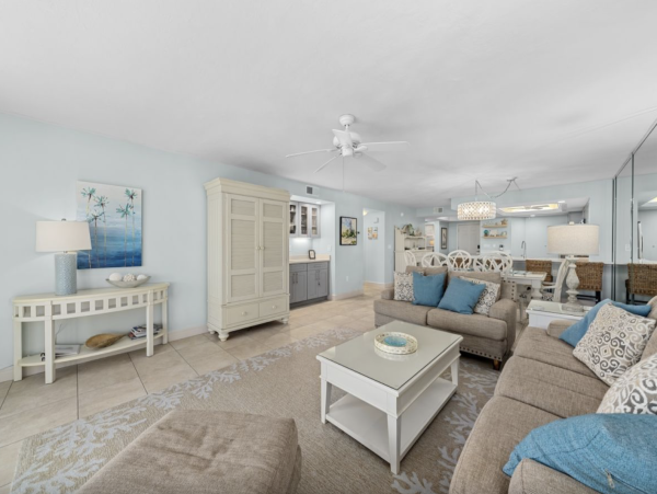 Sanibel Vacation Condo Sleeps Six Guests.